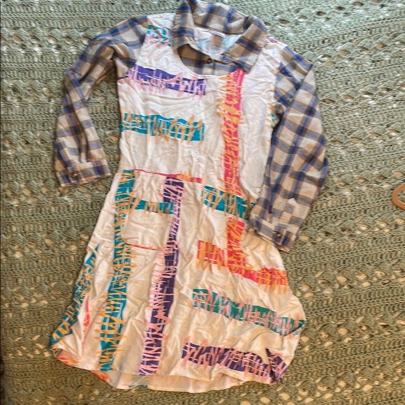Spirit Halloween Stranger Things Eleven Costume - Picture 2 of 10